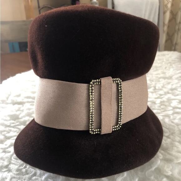 Vintage MICHELE Brown Velvet Bucket Hat w/ Beige Band - Picture 1 of 5